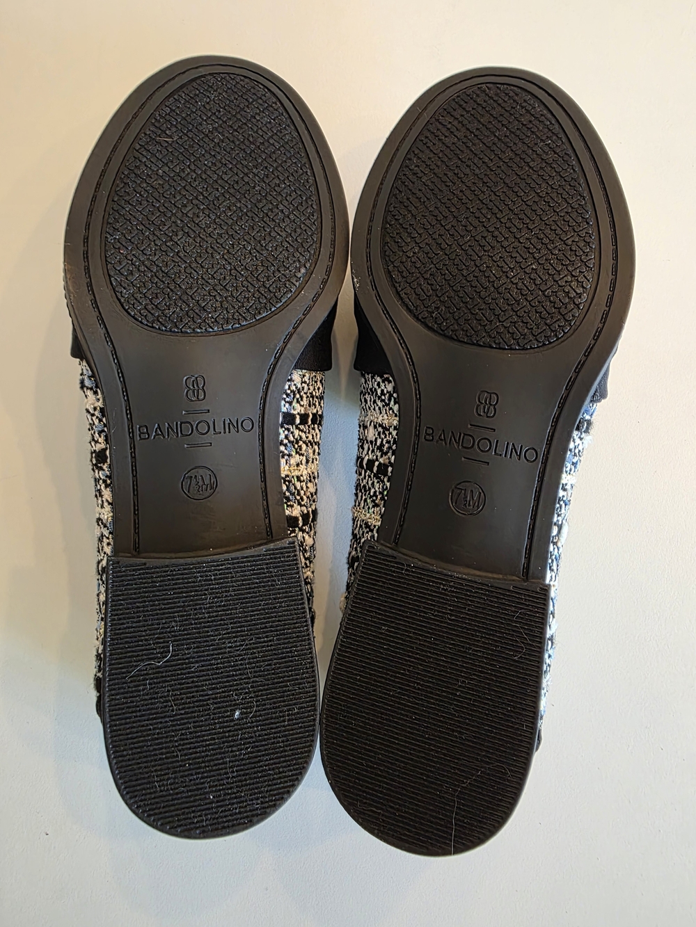 Bandolino Women's Lindio Bow Slip-On Tailored Loafers - Size 7.5 - Picture 4 of 6